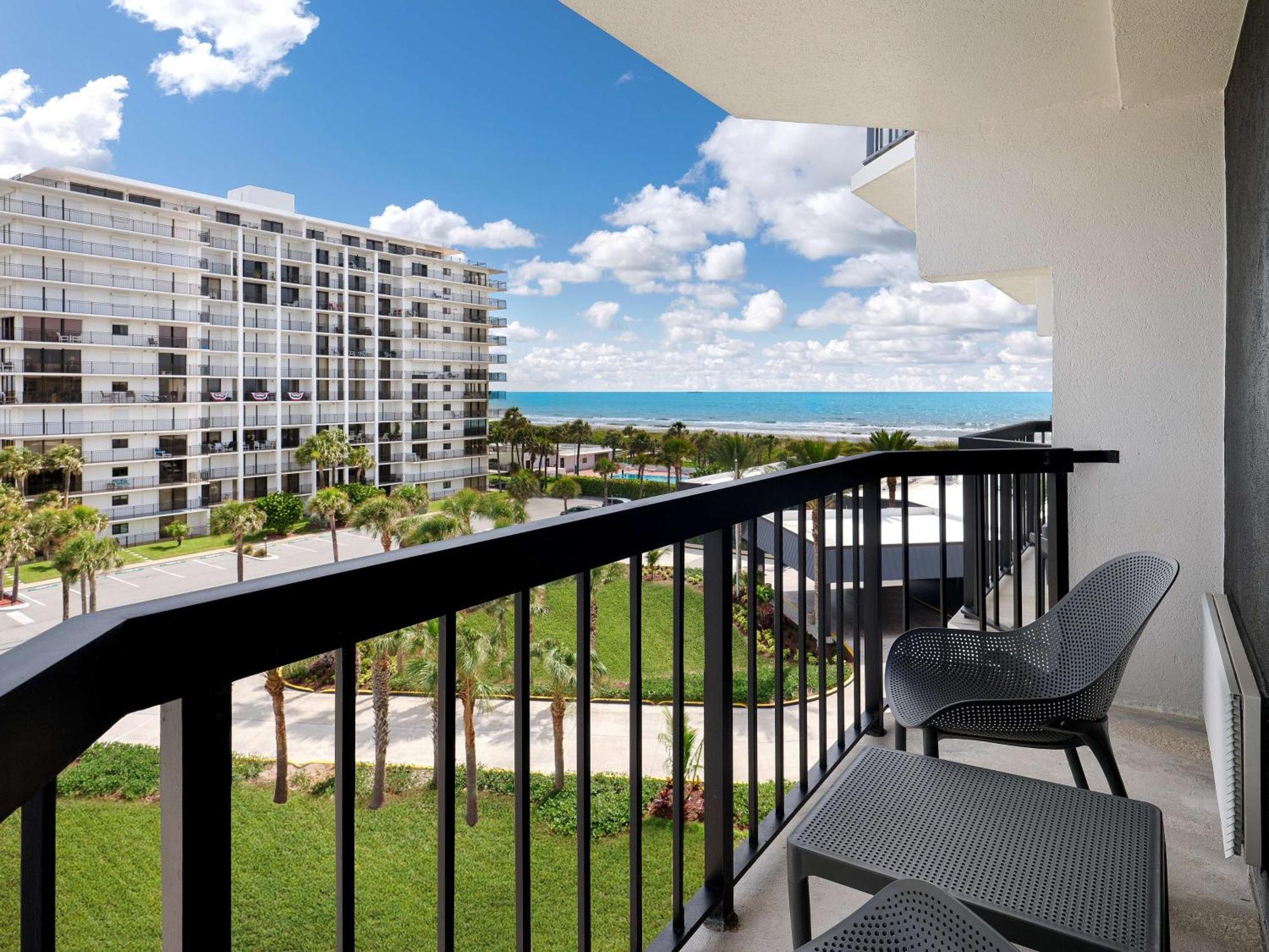 Hilton Garden Inn Cocoa Beach-Oceanfront, Fl Exterior photo