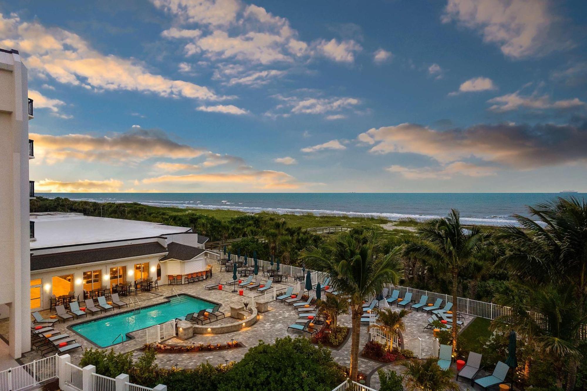 Hilton Garden Inn Cocoa Beach-Oceanfront, Fl Exterior photo